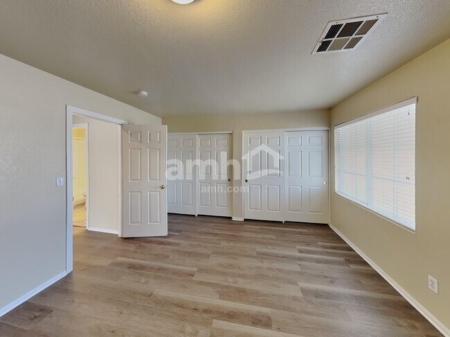 Building Photo - 1335 Milldale Ct