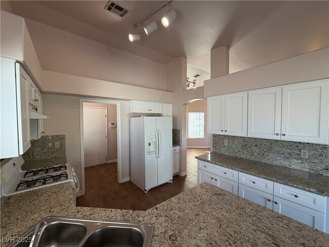 Building Photo - 4342 Valley Sage Dr