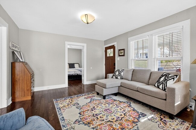 Building Photo - Fully Furnished Historic Home