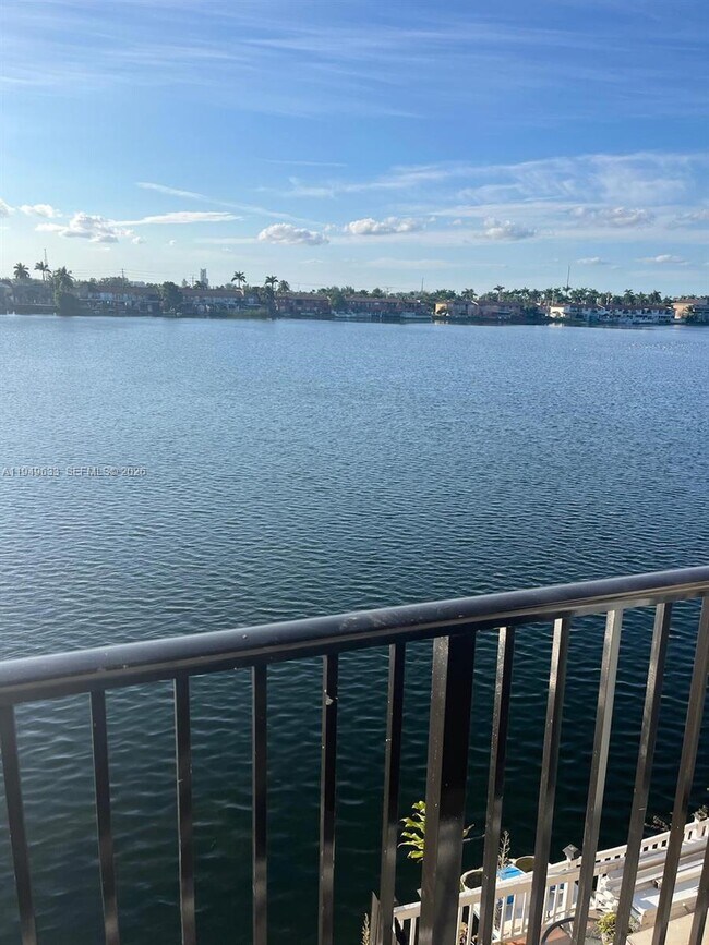 Building Photo - 5580 W 26th Ct