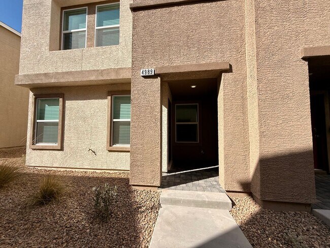 Building Photo - BRAND NEW 3 BED 2.5 BATH 2 CAR GARAGE TOWNHOUSE W/ LOFT FOR RENT!!!