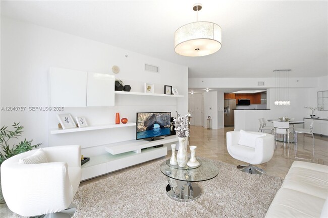 Building Photo - 16699 Collins Ave