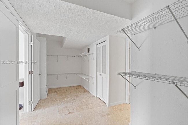 Building Photo - 2100 S Ocean Ln