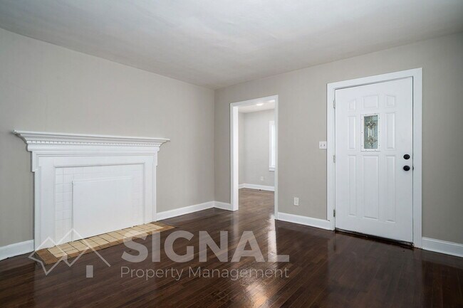 Building Photo - 1636 31st St SW