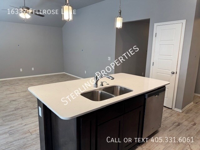 Building Photo - 16337 Fellrose Ln