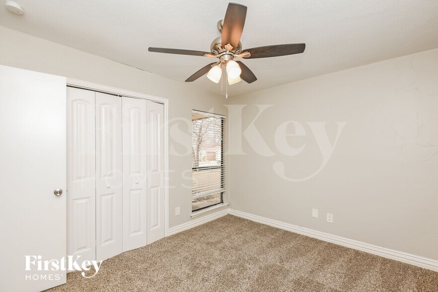 Building Photo - 3724 Mulberry Ln