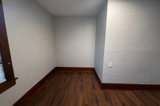 Building Photo - Large 4 bedroom home across from Franklyn Field.