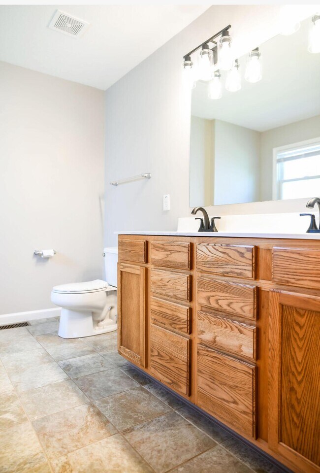 Building Photo - 227 Dowler Dr