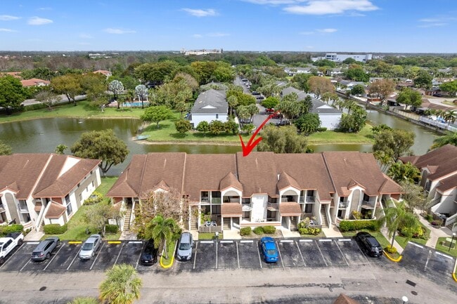 Building Photo - 5545 Courtyard Dr