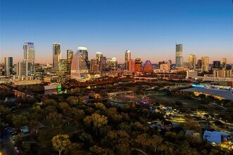 Building Photo - 210 Lee Barton Dr