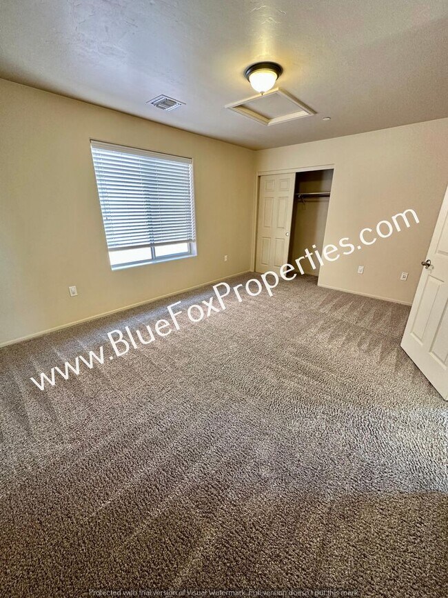 Building Photo - 14615 S Avenida Cucana