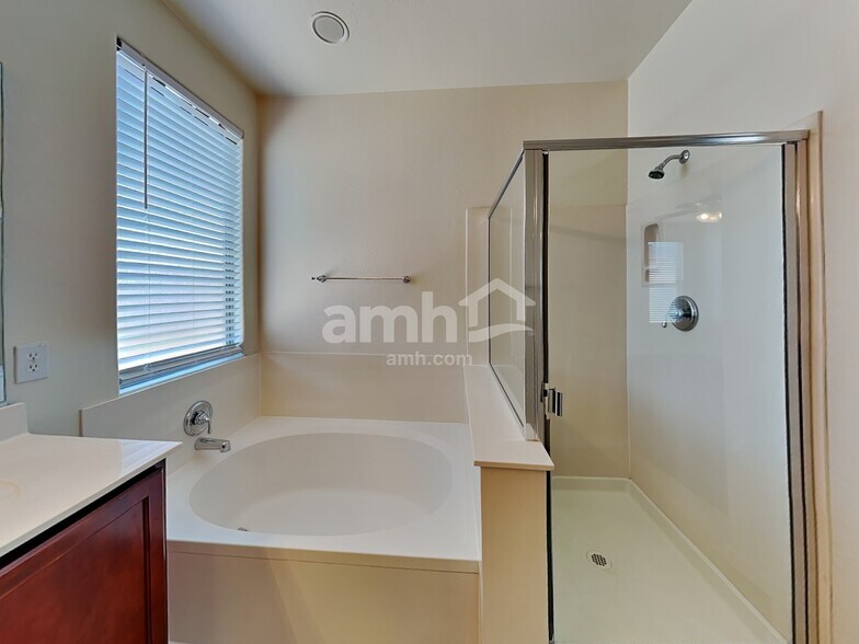 Building Photo - 6808 W Ridgeline Rd