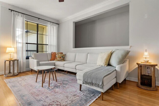 Building Photo - 7701 Rialto Blvd