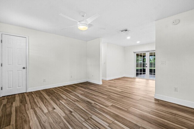 Building Photo - 5282 2nd Rd