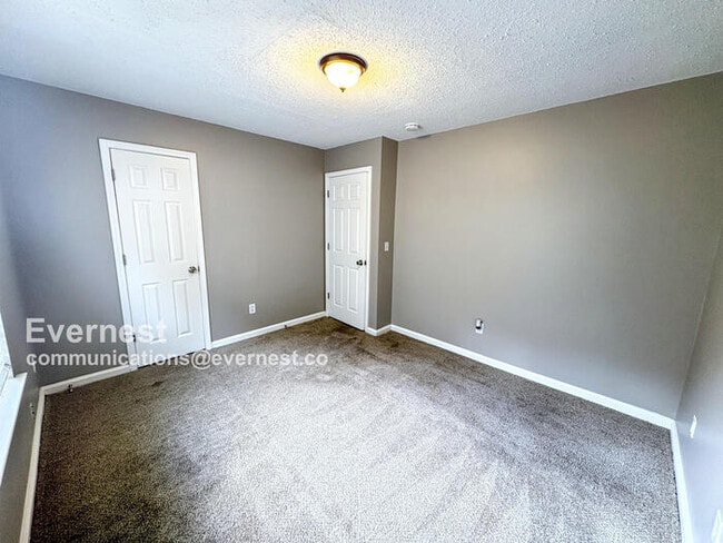 Building Photo - 6300 Crooked Creek Dr.