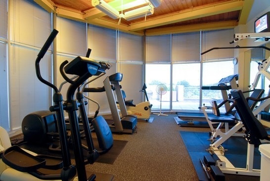 Building Photo - 1236 Chicago Ave