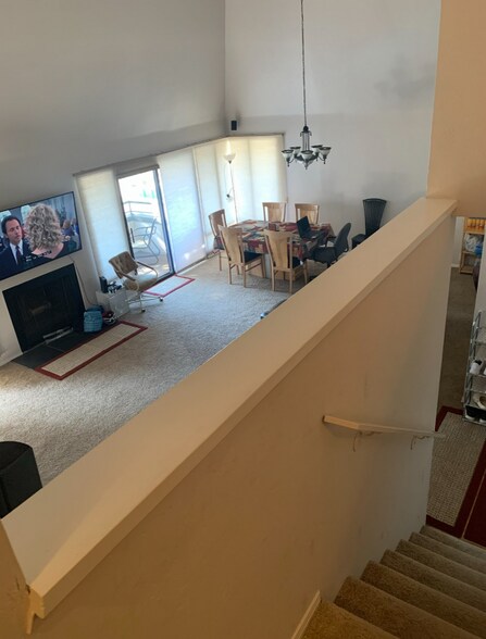 Building Photo - 2533 Navarra Dr