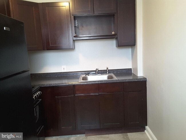 Building Photo - 1226 Hellerman St