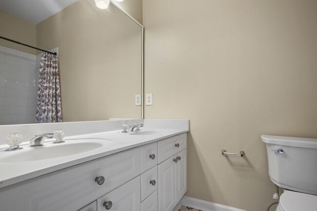 Building Photo - 1243 Harris Commons Pl
