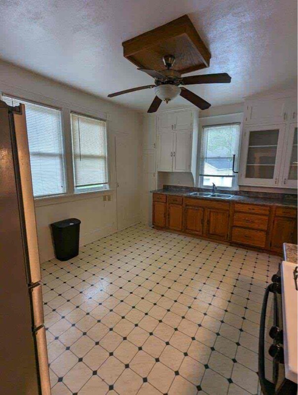 Building Photo - 1334 Otter Ave