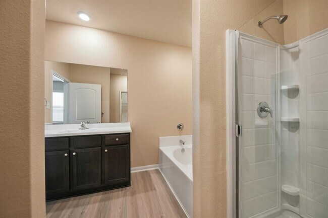 Building Photo - 21018 Sunshine Meadow Dr