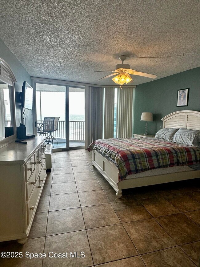 Building Photo - 1175 Jimmy Buffett Mem Hwy