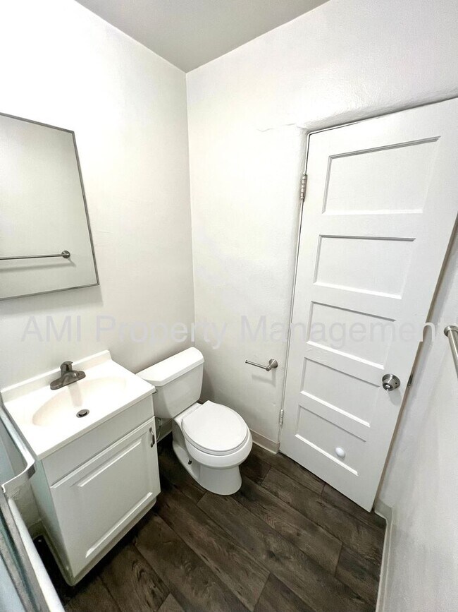 Building Photo - $750 Off 1st Month's Rent!!