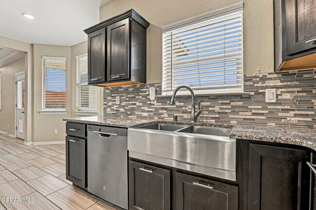 Building Photo - 14525 Juan Diego Dr