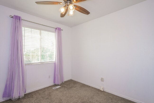 Building Photo - Tri-Level in Lehi's Ridge Neighborhood with RV Parking and a Finished Basement Suite