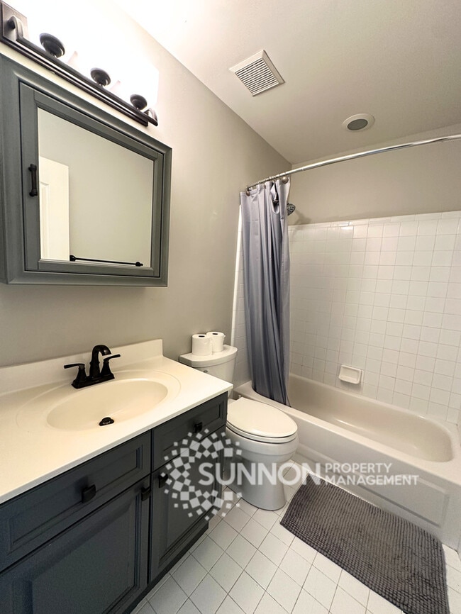 Building Photo - Live your best Lake Life 4 BR 2.5 BA