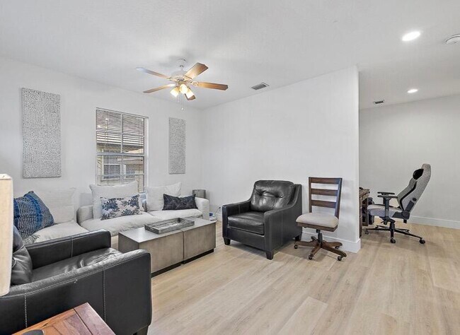 Building Photo - 111 Evergrene Pkwy