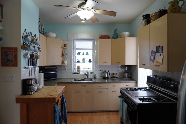 Building Photo - 108 N Harvard Ave