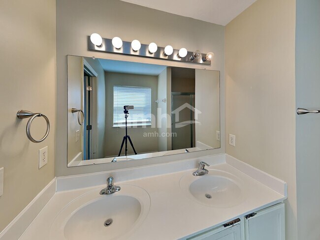 Building Photo - 7187 Normanton Dr