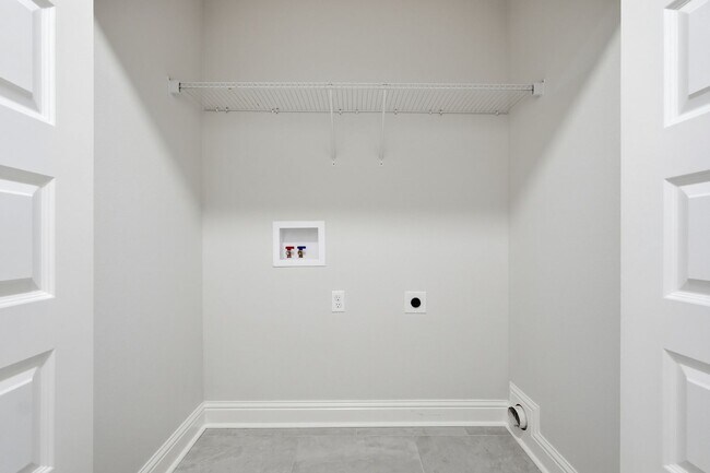 Building Photo - NEW Construction, be the FIRST to occupy this beautiful townhouse in Fort Walton Beach!
