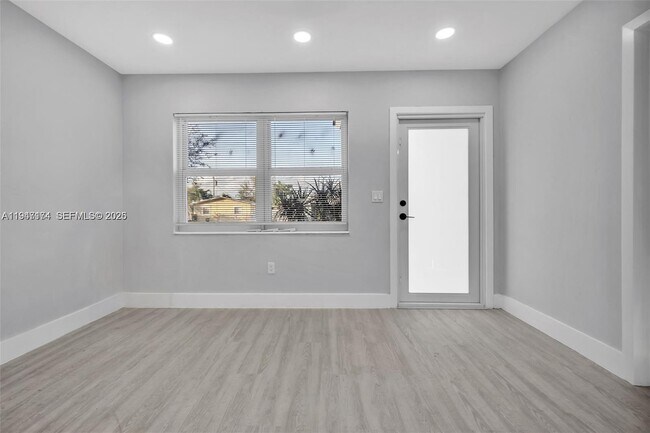 Building Photo - 6326 SW 24th St