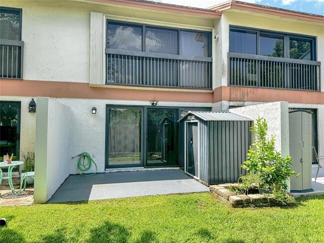 Building Photo - 7115 SW 42nd Ct