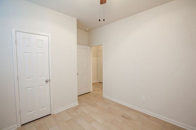 Building Photo - 128 Tennyson St