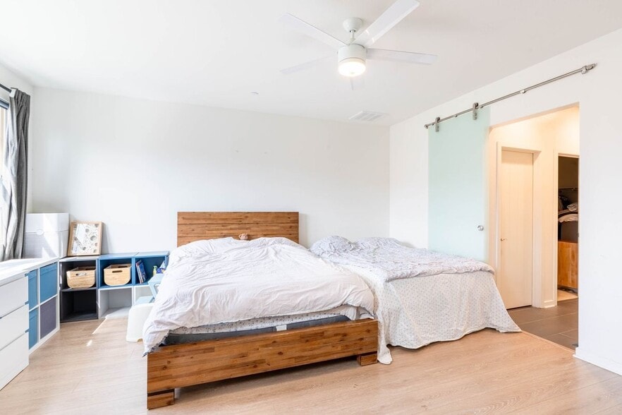 Building Photo - 62 Savannah