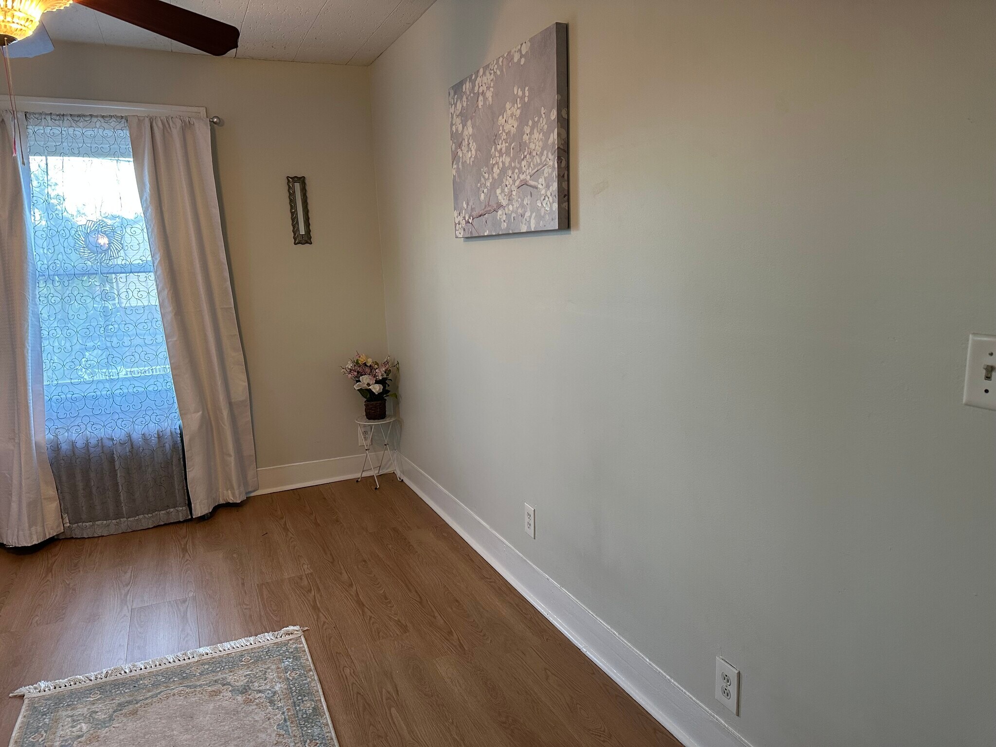 Building Photo - 269 N 1st Ave