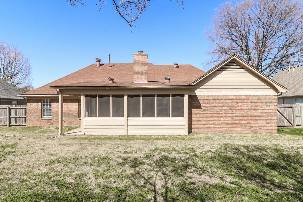 Building Photo - 6665 Millgrove Park Dr