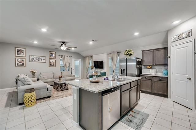 Building Photo - 315 Patina St