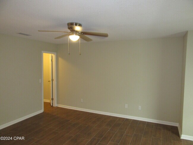 Building Photo - 7302 Rodgers Dr