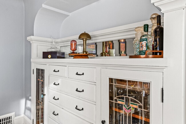 Building Photo - 4518 N Woodburn St