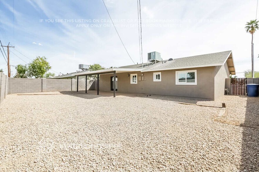 Building Photo - 934 E Loma Vista Dr