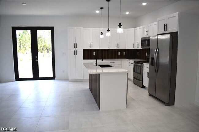 Building Photo - 1006 Hamilton Ave