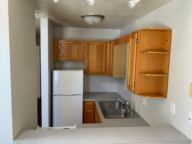 Building Photo - 325-325 Washington St