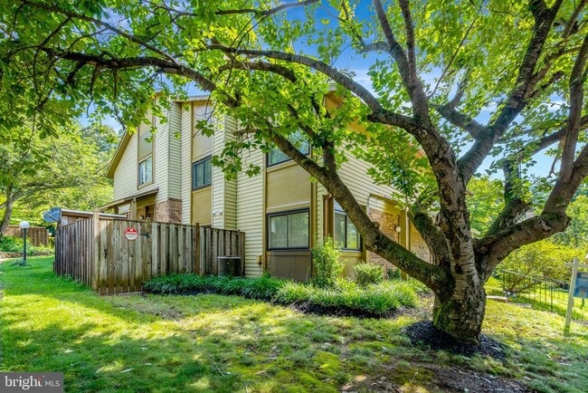 Building Photo - 10676 Myrtle Oak Ct