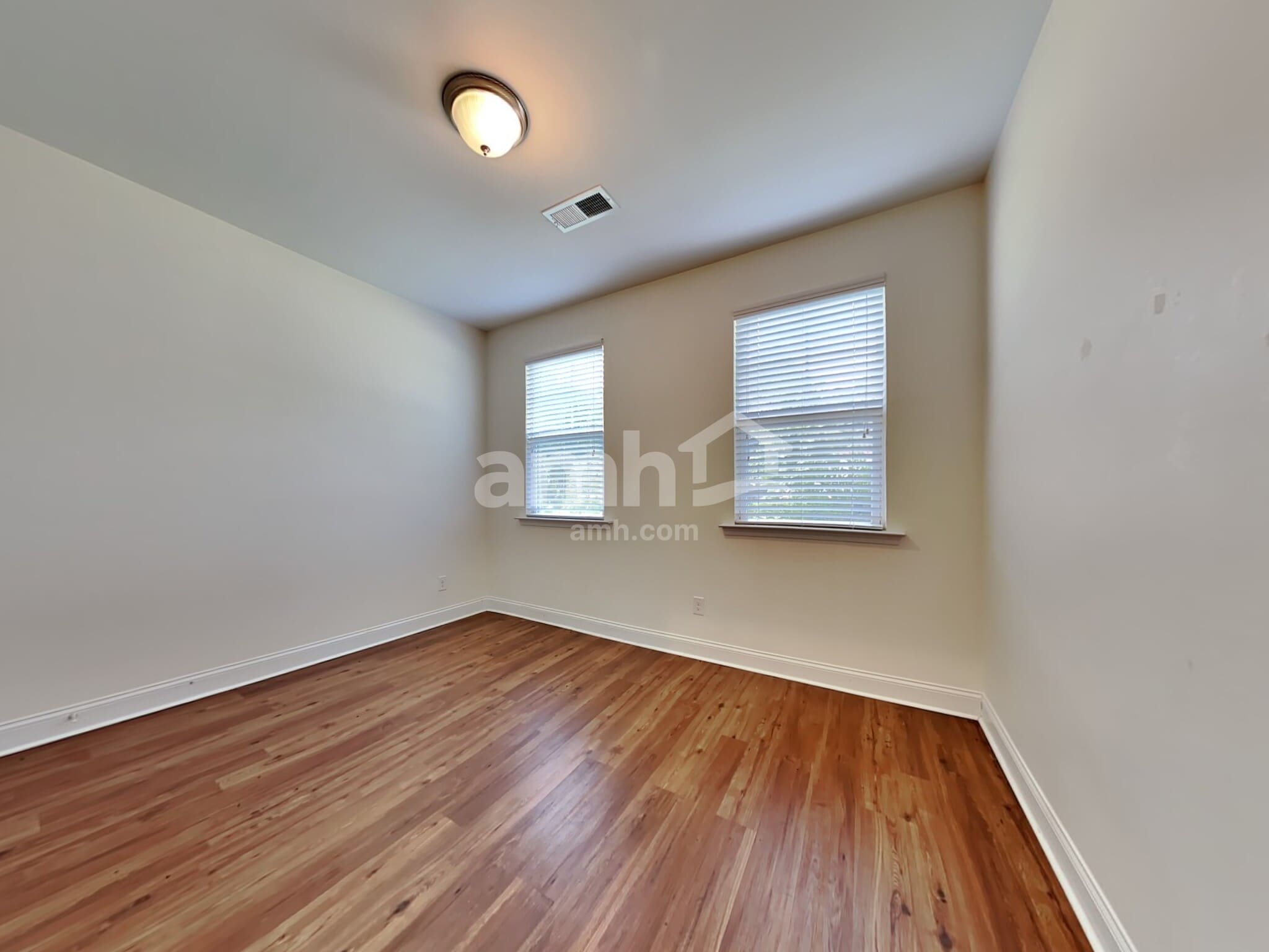 Building Photo - 5306 Dayan Dr