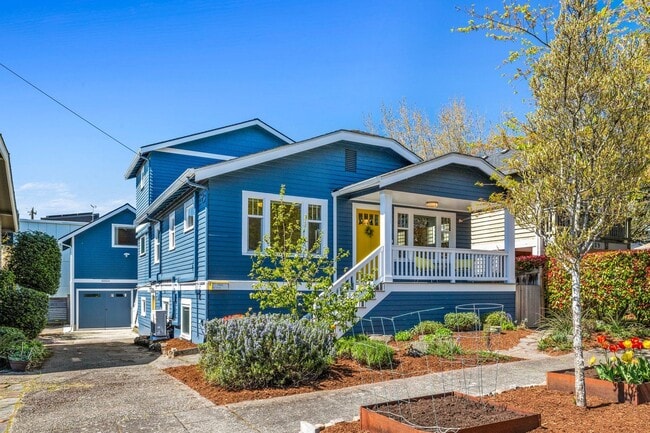 Building Photo - 5bd/2.75ba Seattle Home