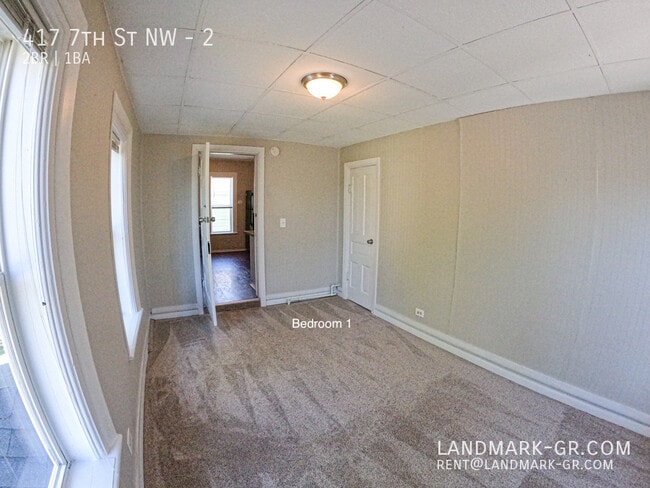 Building Photo - 417 7th St NW